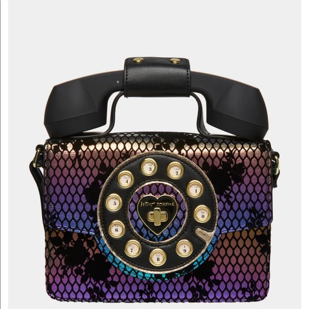 NWT who dis? Betsey Johnson bag🖤💜